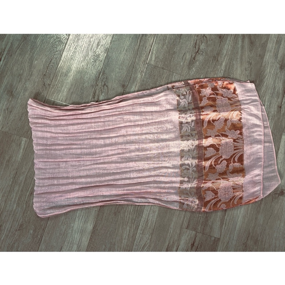 🆕 Fine woven scarf: long, soft in pink, copper & gold w/arabesques & flowers - Picture 9 of 16